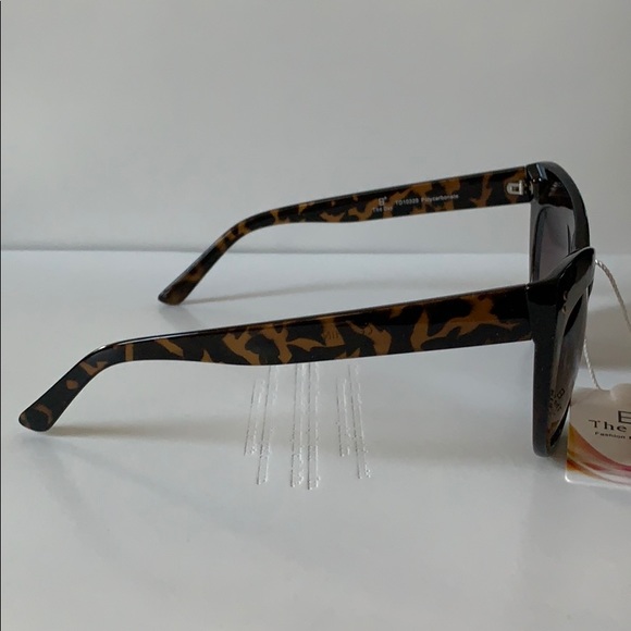 🆕 🆑 SUNGLASSES - Picture 2 of 8